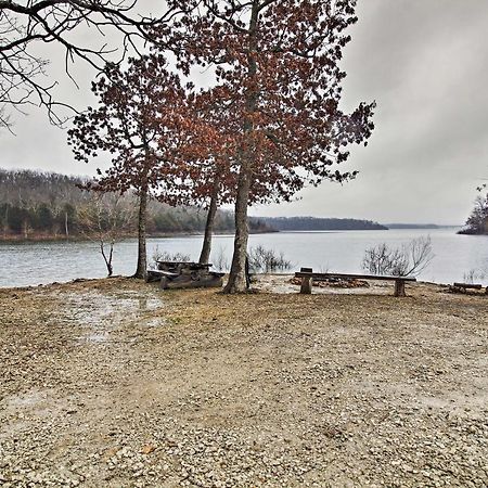 Rustic Stockton Lake Cabin Half Mile To Boat Ramp! Экстерьер фото