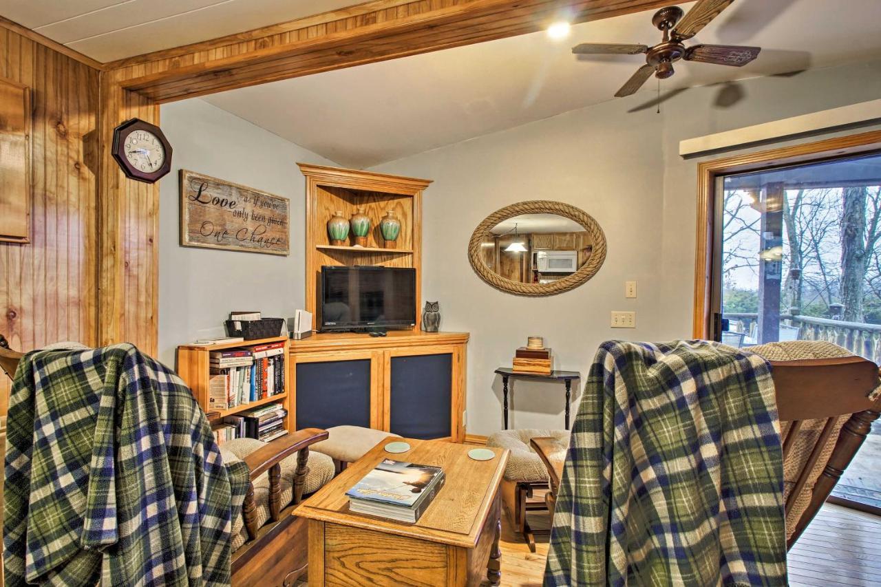 Rustic Stockton Lake Cabin Half Mile To Boat Ramp! Экстерьер фото