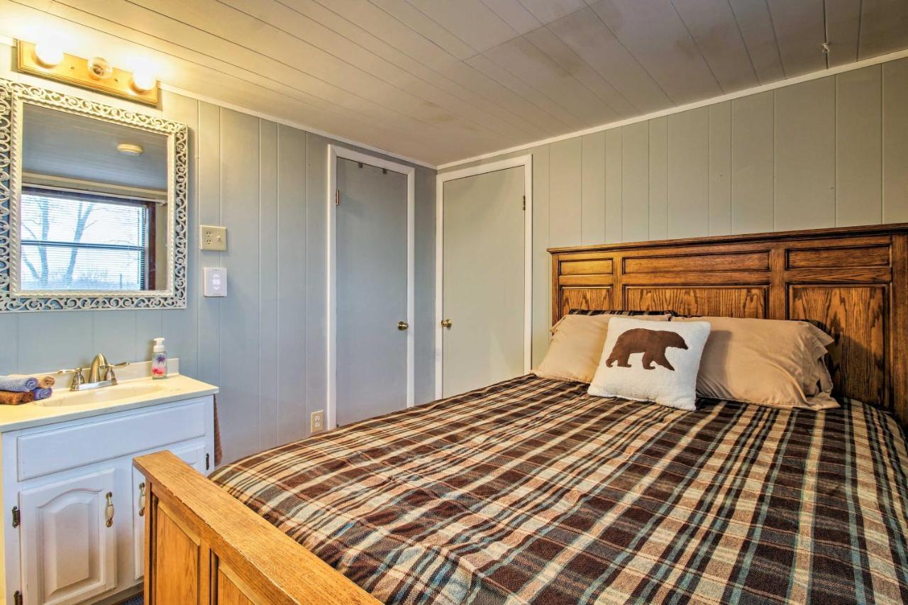 Rustic Stockton Lake Cabin Half Mile To Boat Ramp! Экстерьер фото